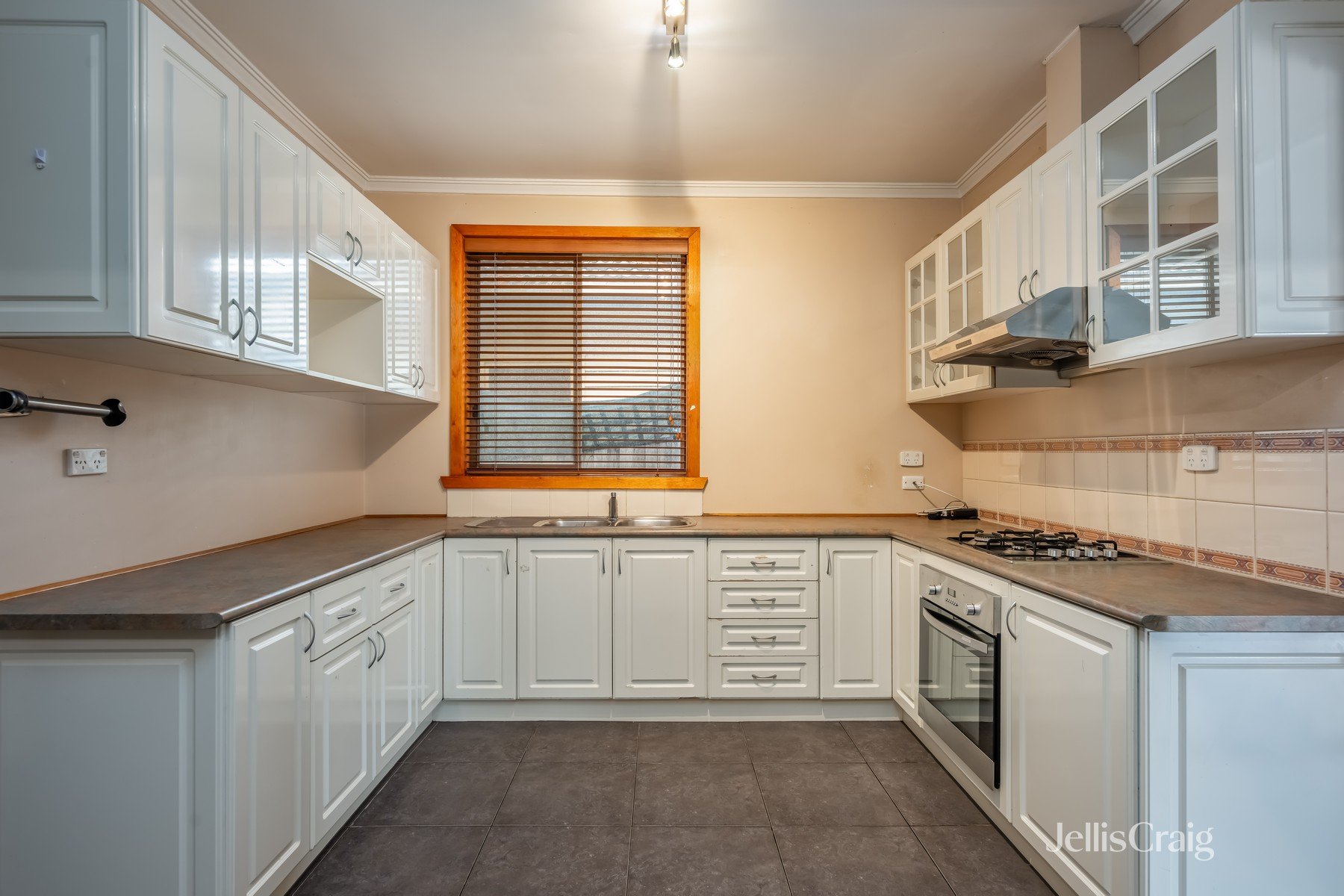 87 Crookston Road, Reservoir image 2