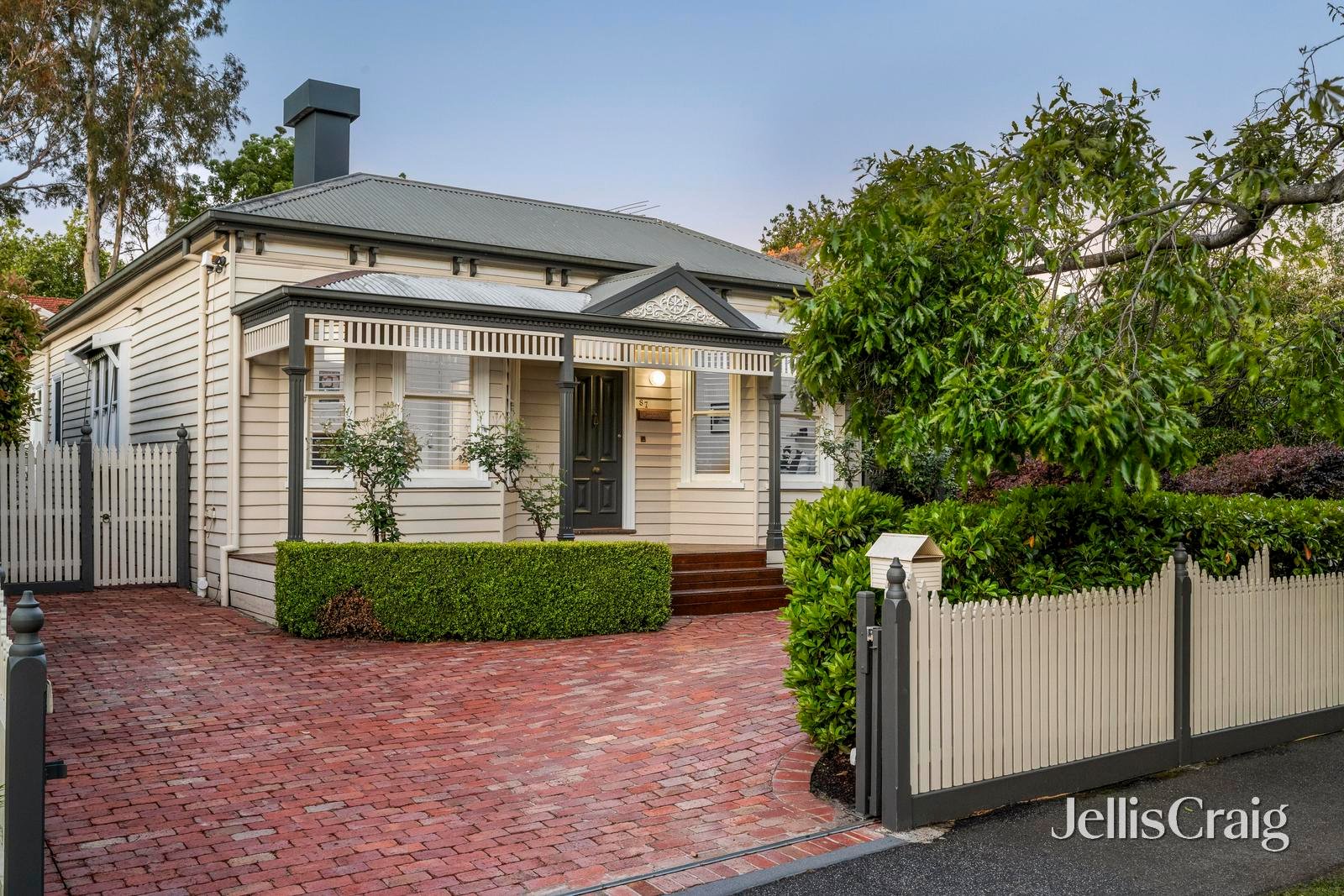 87 Croydon Road, Surrey Hills image 1