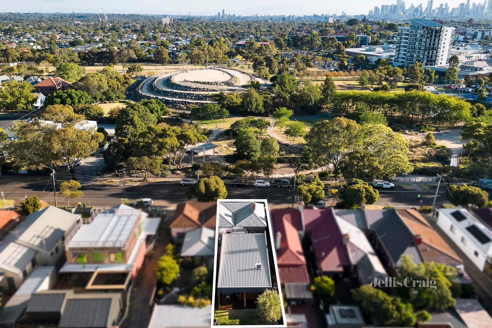 87 Dennis Street, Northcote image 1