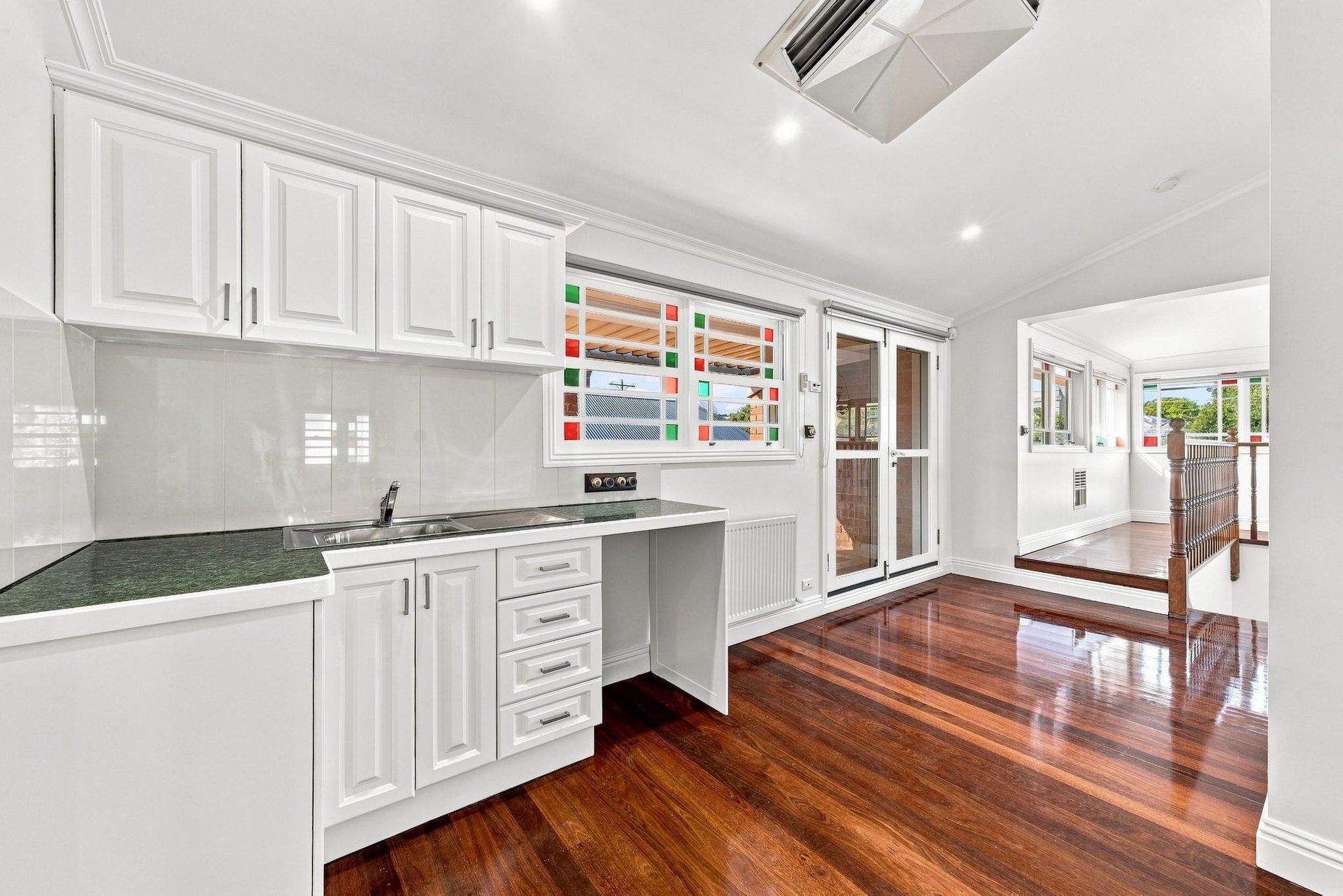 87 Edgevale Road, Kew image 3