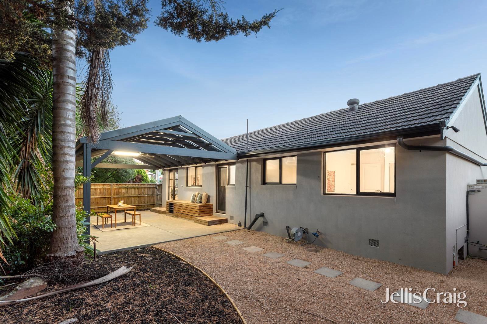 87 Esther Crescent, Mooroolbark image 12