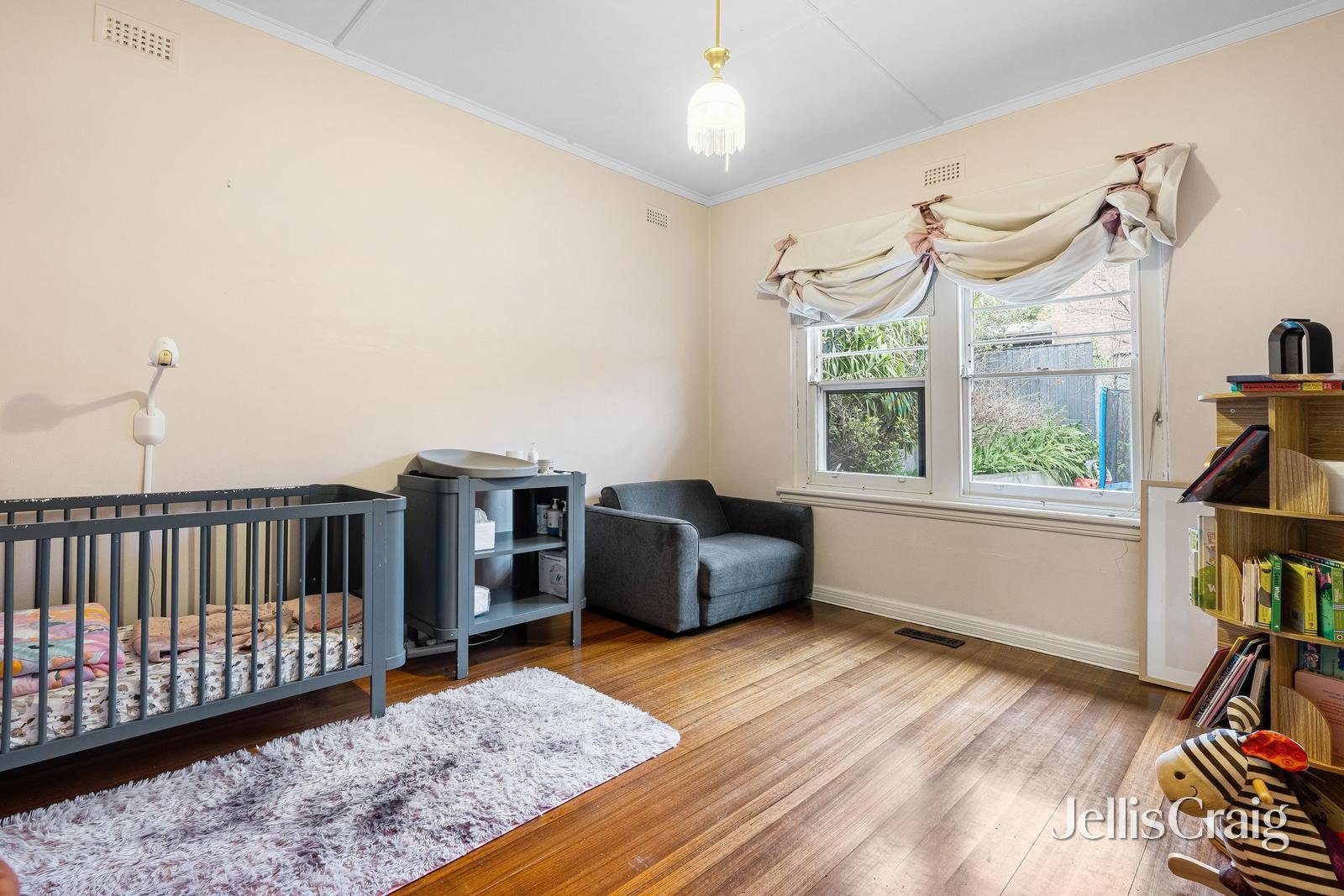 87 Guildford Road, Surrey Hills image 4