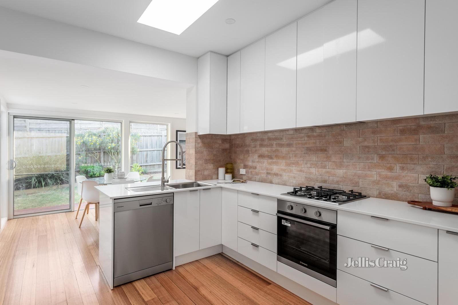 87 Hailes Street, Greensborough image 4