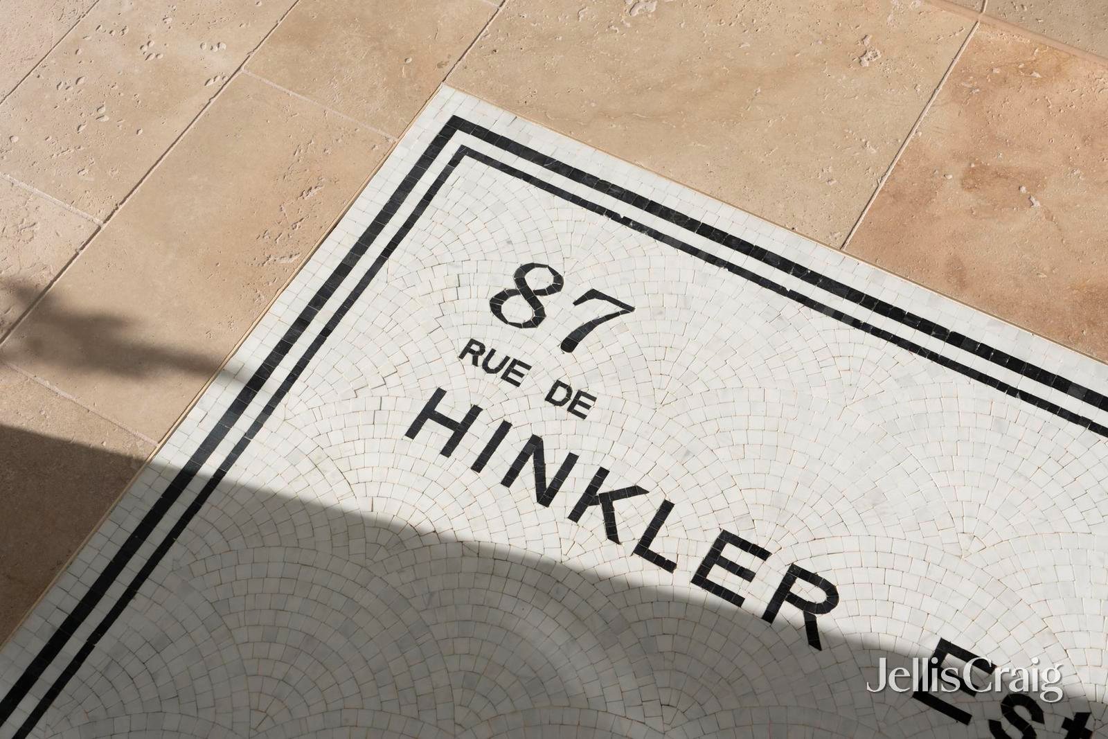 87 Hinkler Road East, Glen Waverley image 3