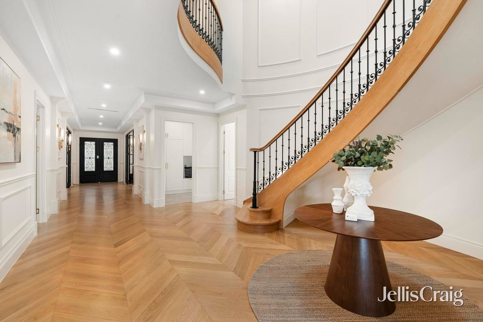 87 Hinkler Road East, Glen Waverley image 4