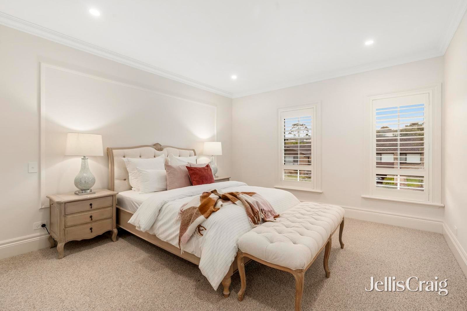 87 Hinkler Road East, Glen Waverley image 21