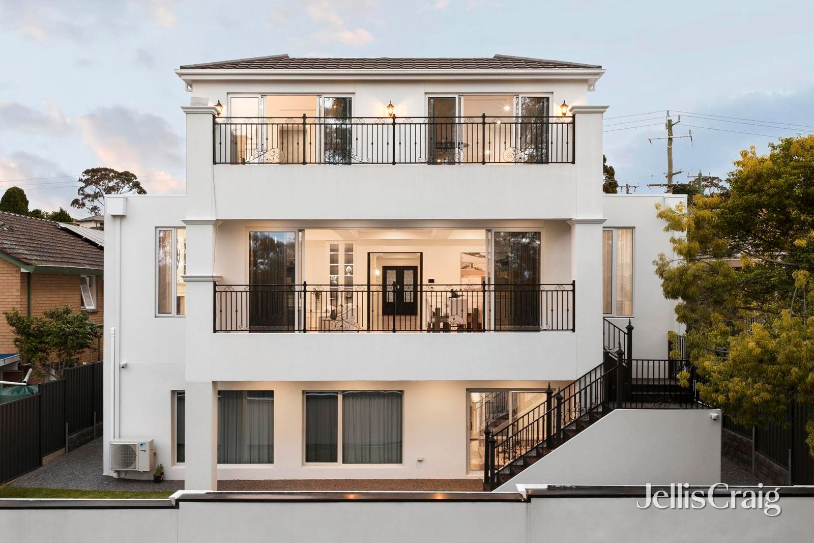 87 Hinkler Road East, Glen Waverley image 32