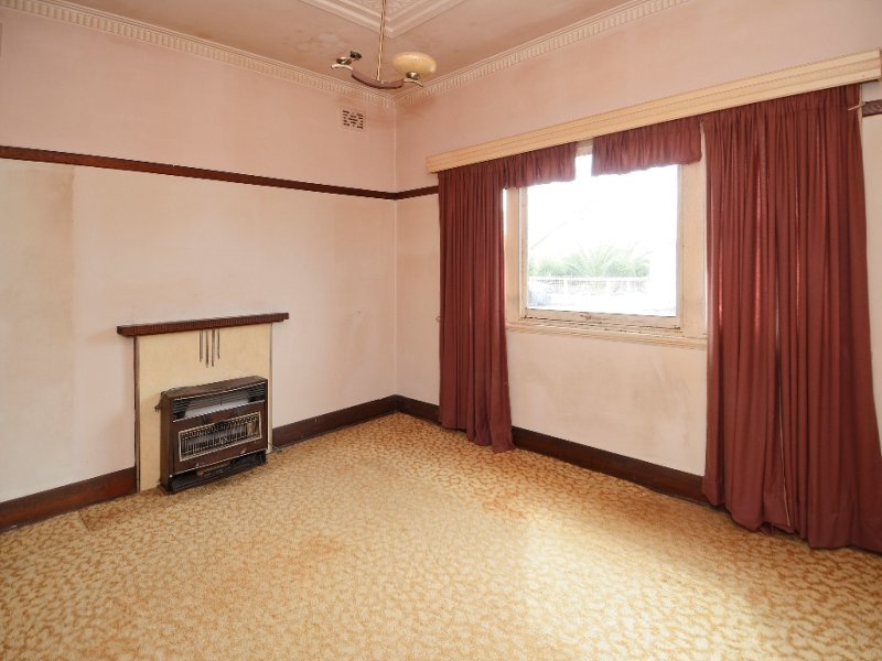 87 Isabella Street, Geelong West image 2