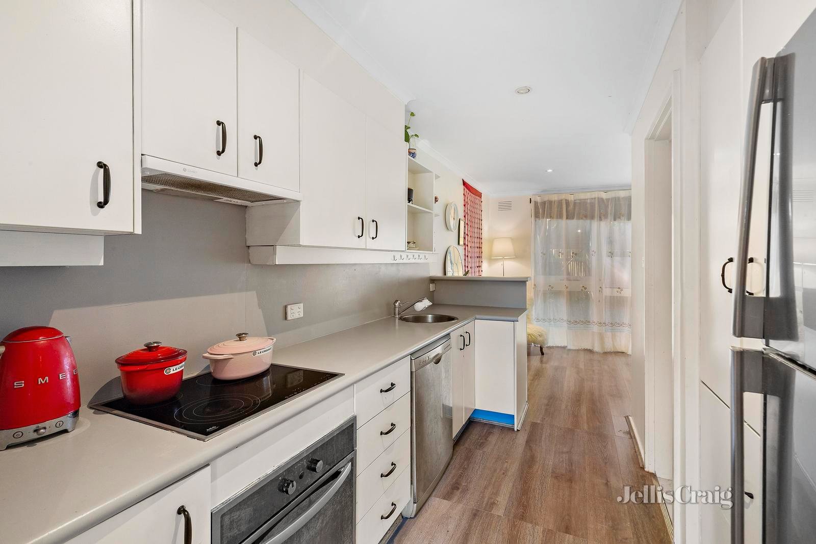 8/7 Kireep Road, Balwyn image 3