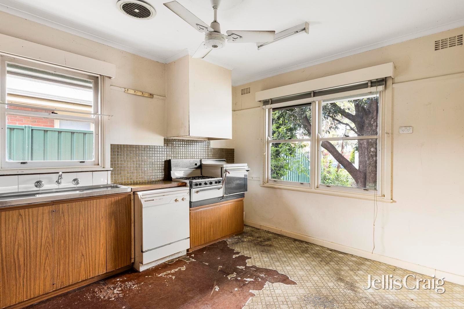 87 Oriel Road, Ivanhoe image 3