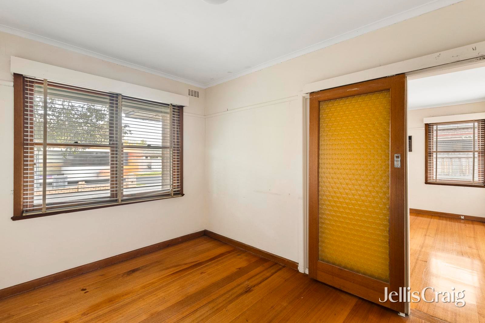 87 Oriel Road, Ivanhoe image 4