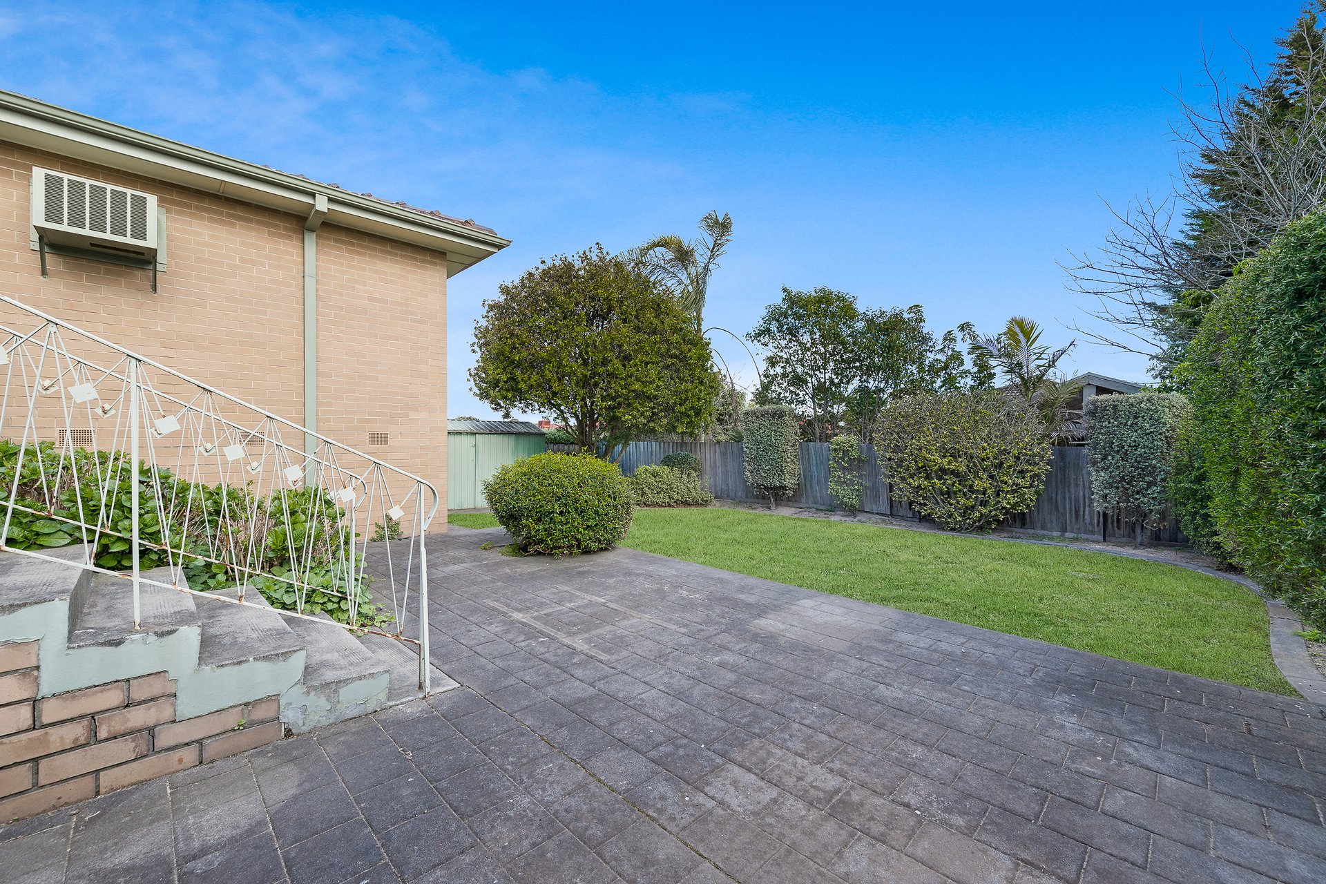 87 Strada Crescent, Wheelers Hill image 8
