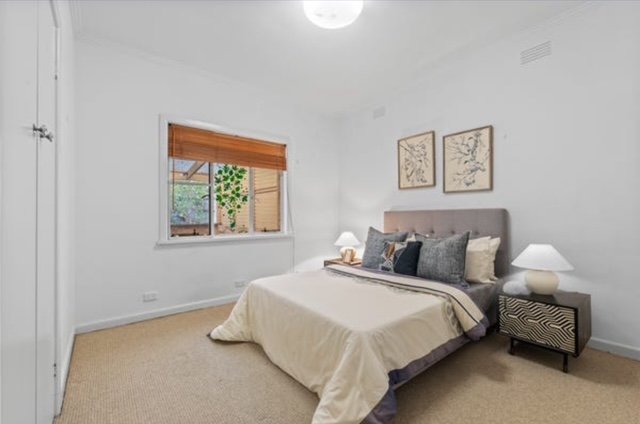 87 Warrigal Road, Surrey Hills image 9
