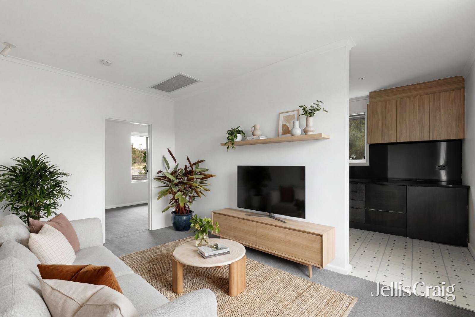 8/7 Wastell Street, Northcote image 2