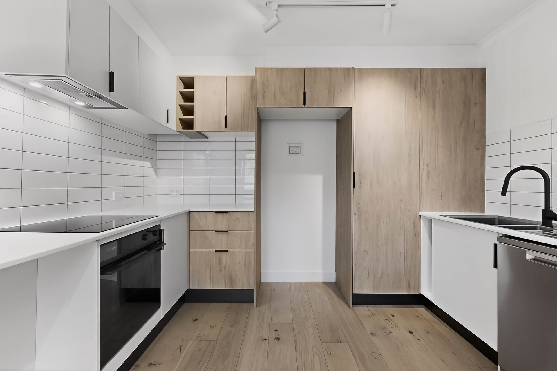 8/700 Riversdale Road, Camberwell image 3