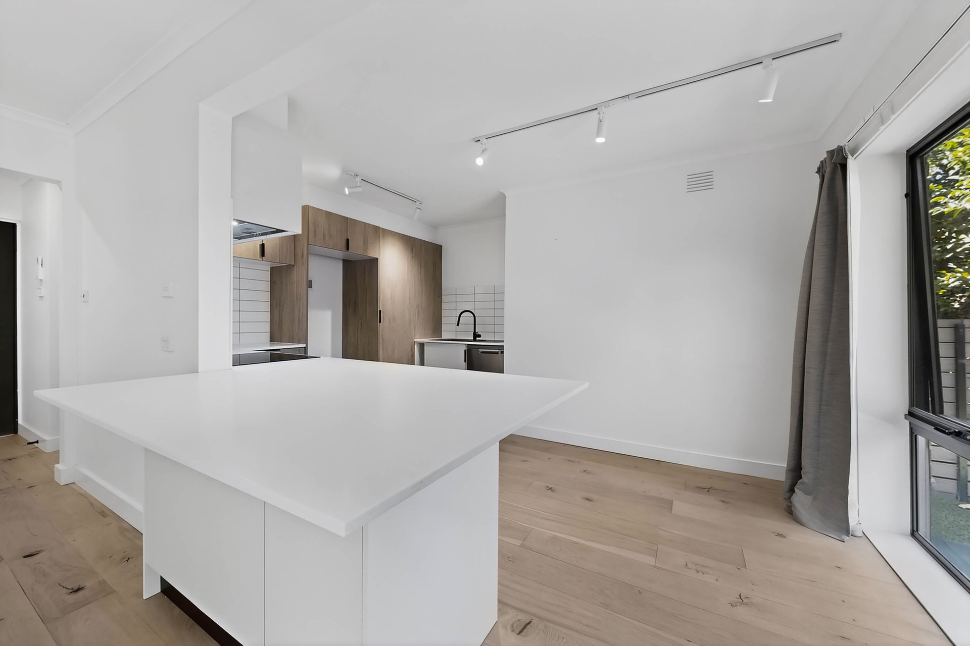 8/700 Riversdale Road, Camberwell image 4