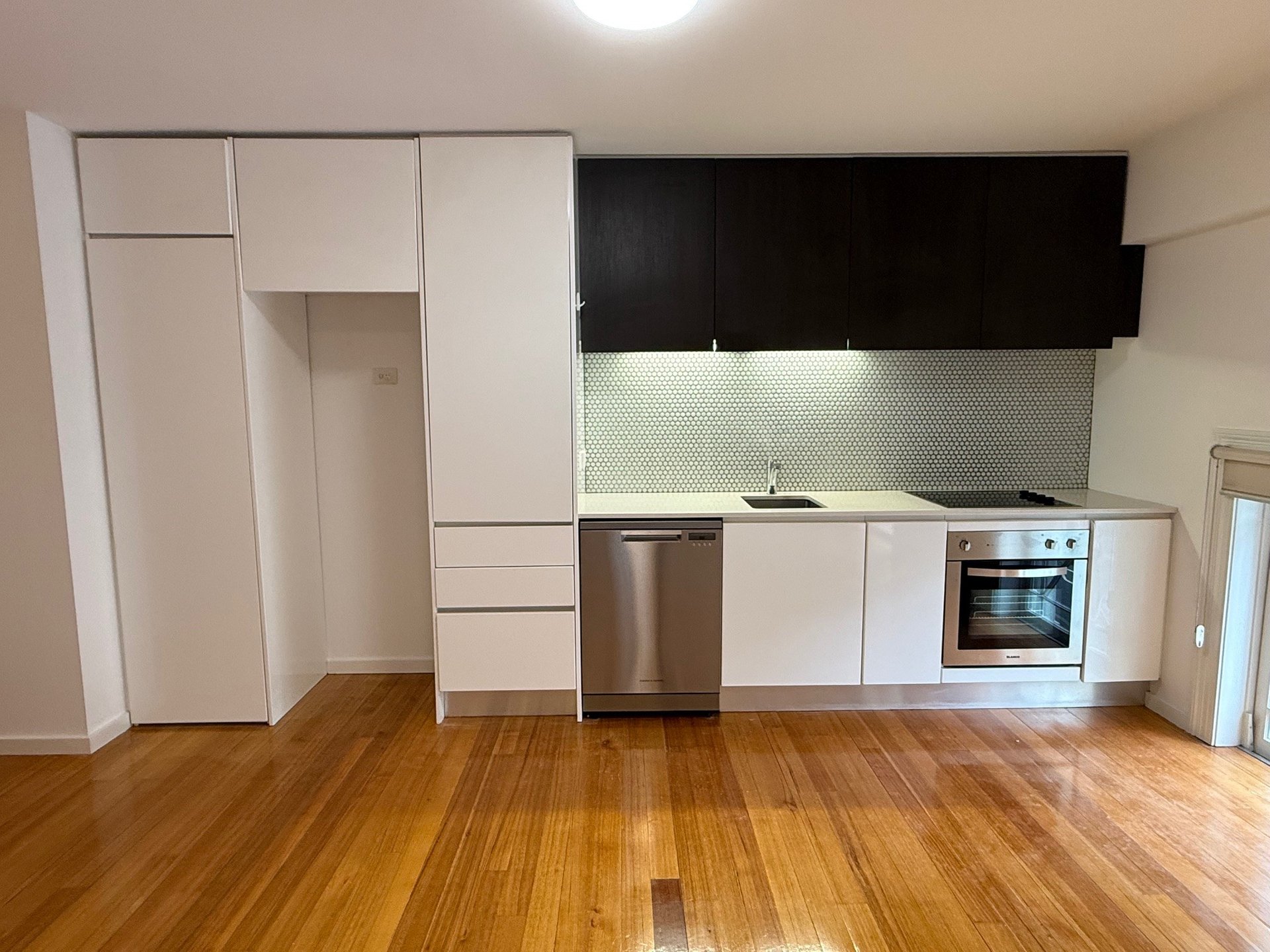 8/704 Victoria Street, North&nbsp;Melbourne image 1