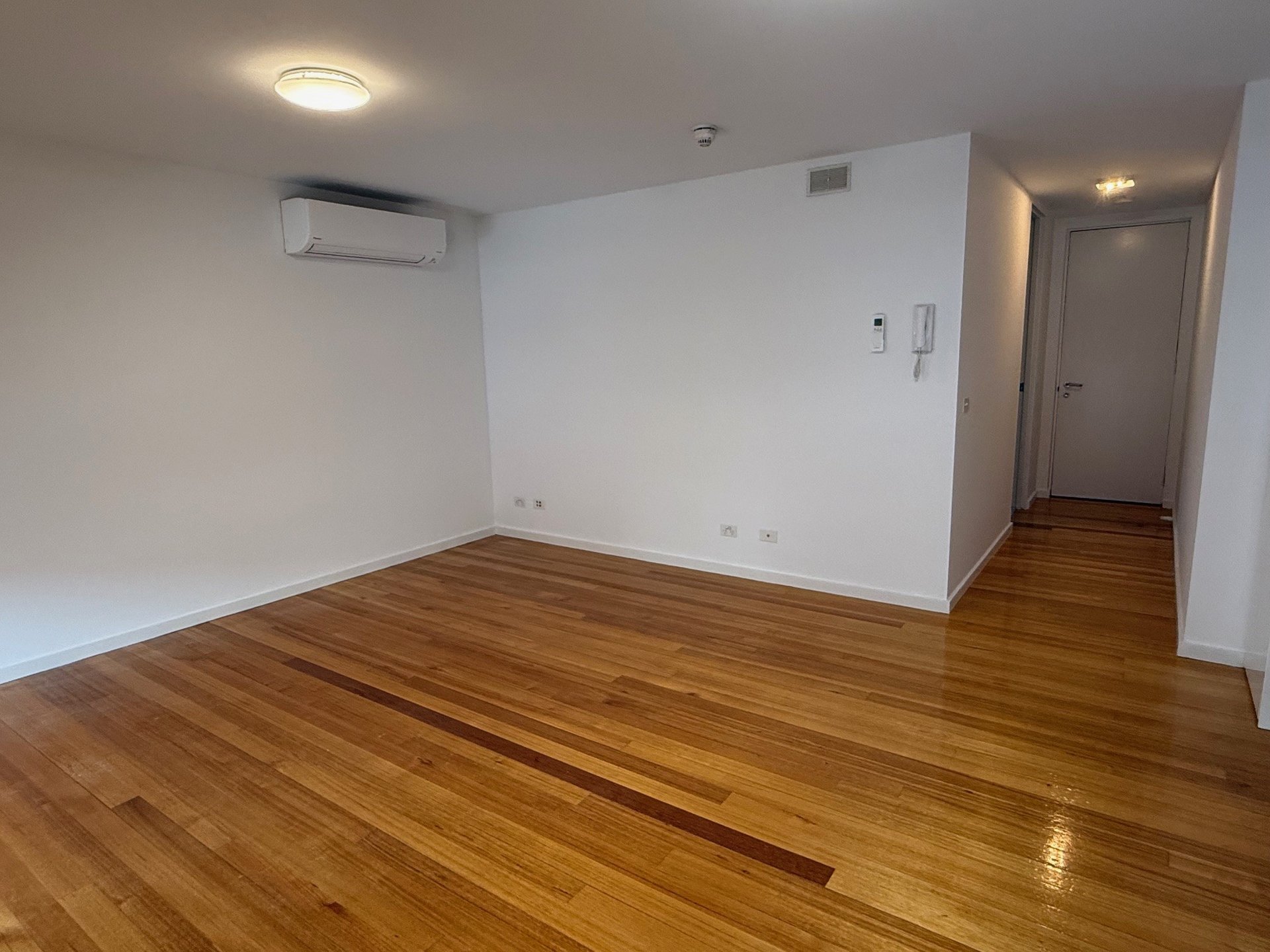 8/704 Victoria Street, North&nbsp;Melbourne image 4