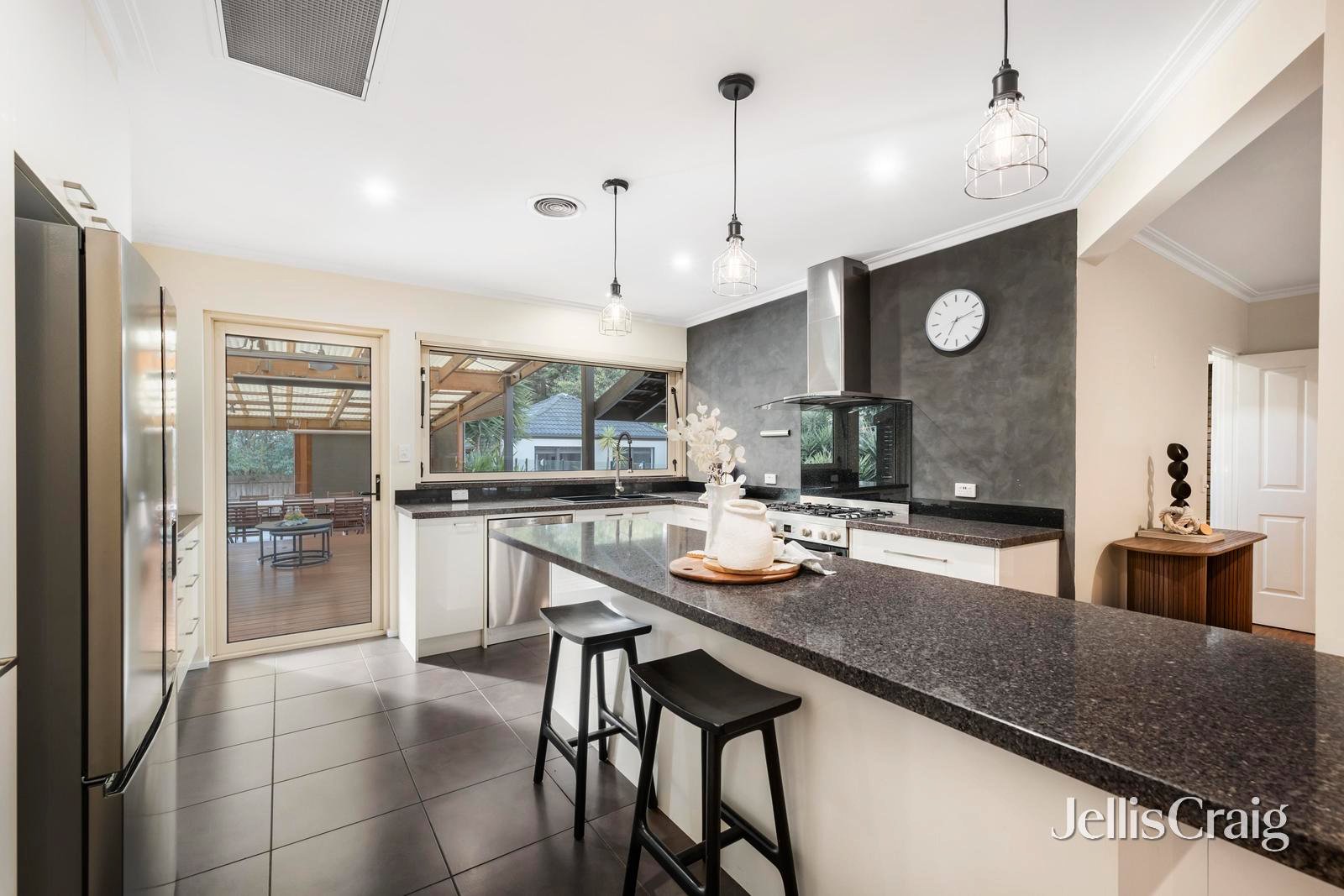 871 Mt Dandenong Road, Montrose image 10