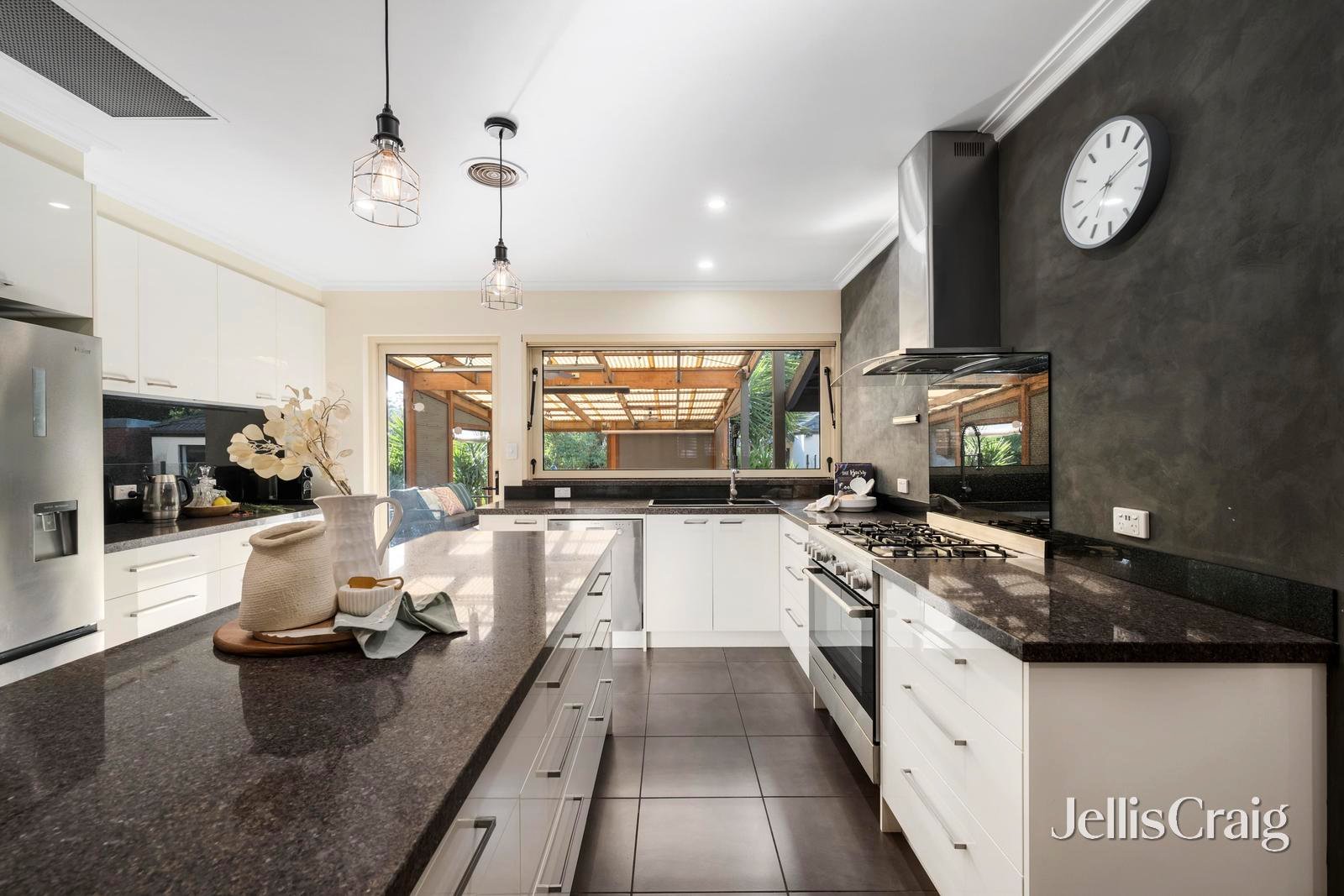 871 Mt Dandenong Road, Montrose image 12
