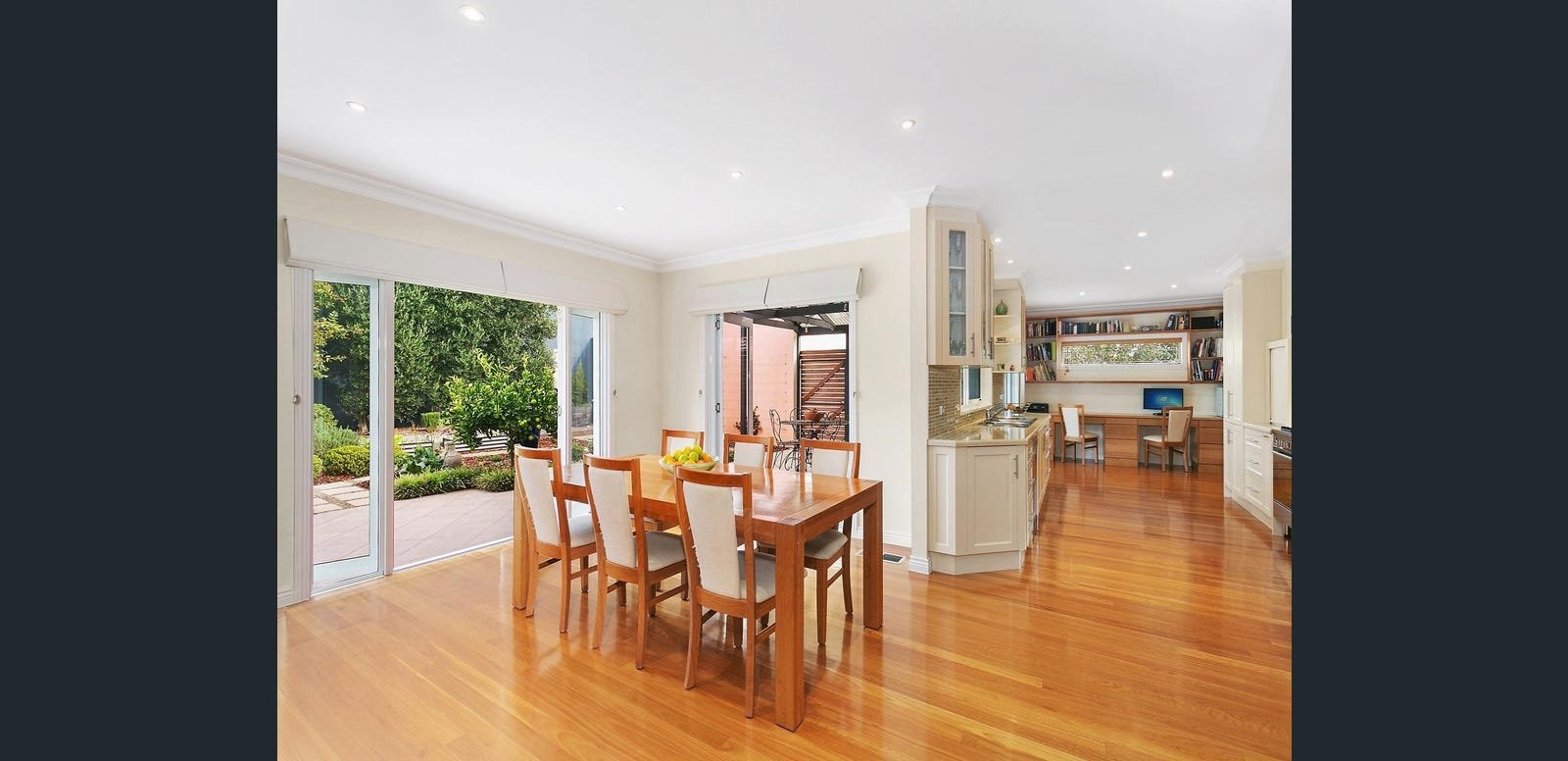 872 Centre Road, Bentleigh East image 3