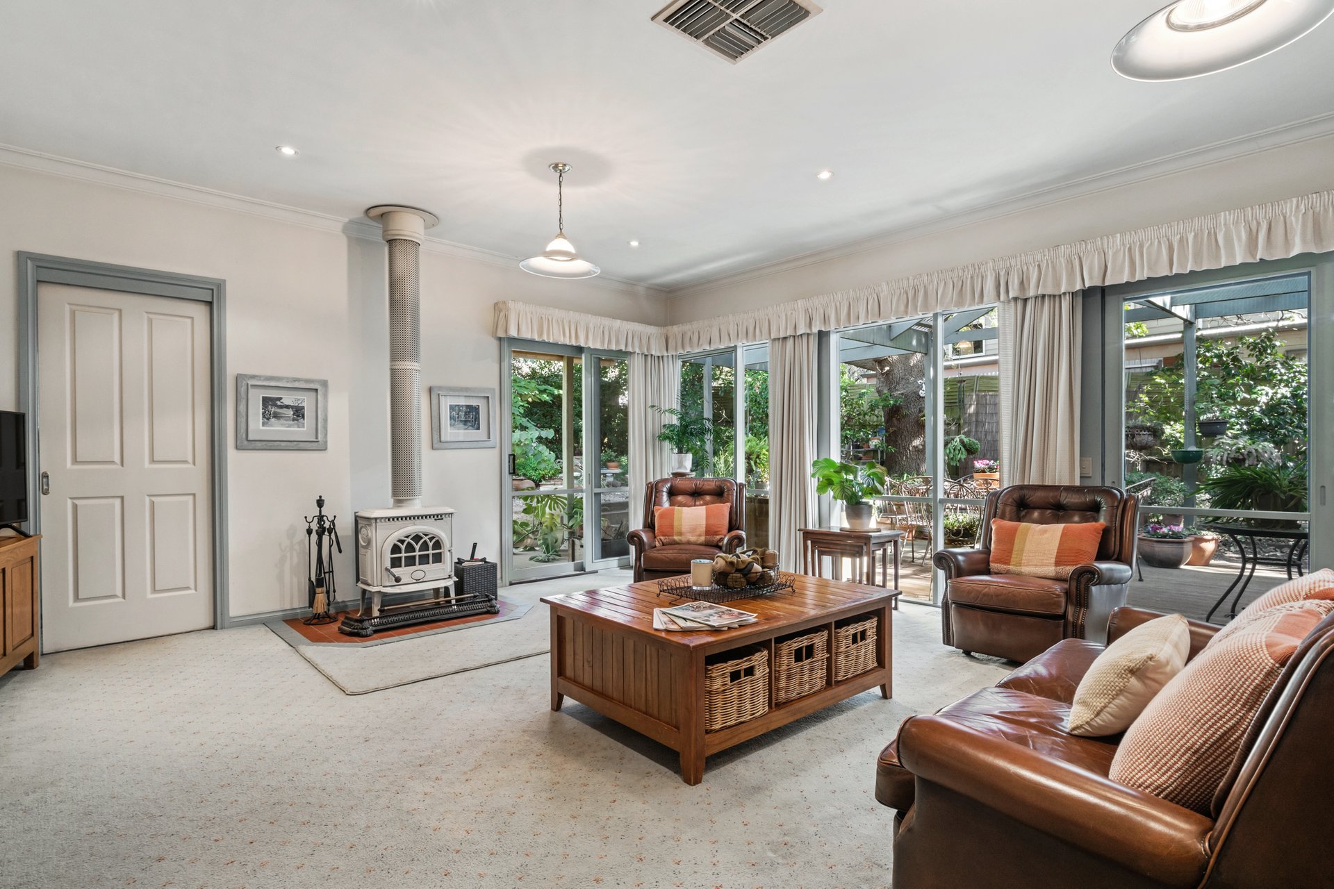 872 Mt Dandeong Road, Montrose image 4