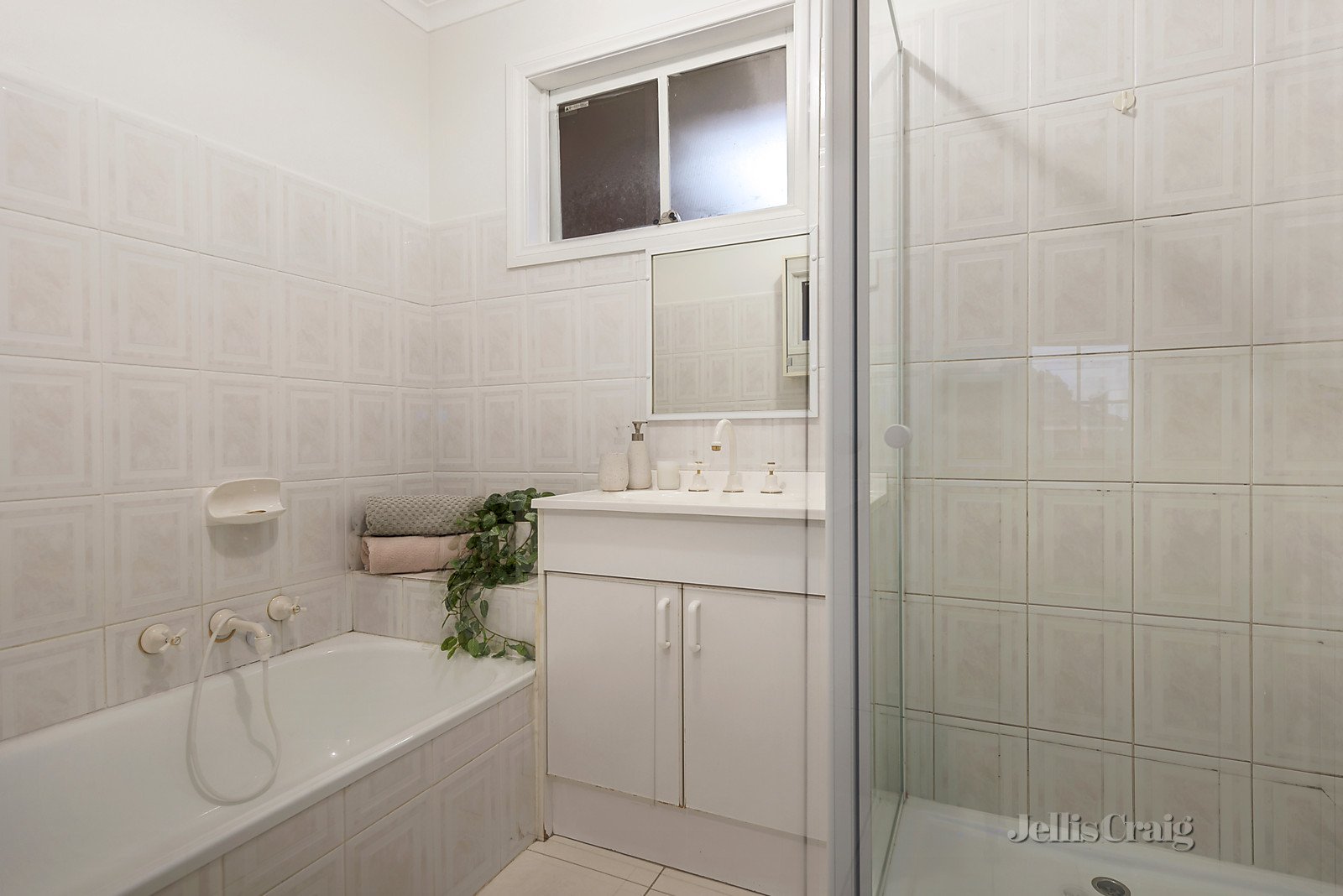 8/736-738 Warrigal Road, Malvern East image 6
