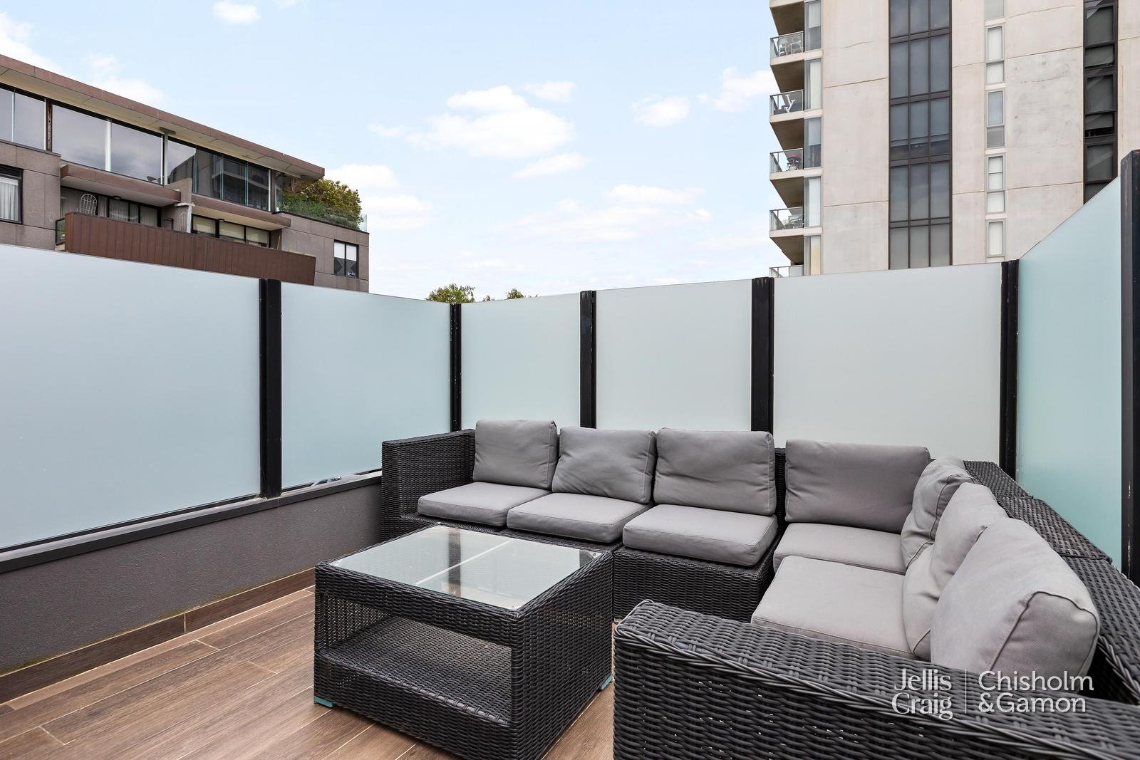 8/74 Nott Street, Port Melbourne image 3
