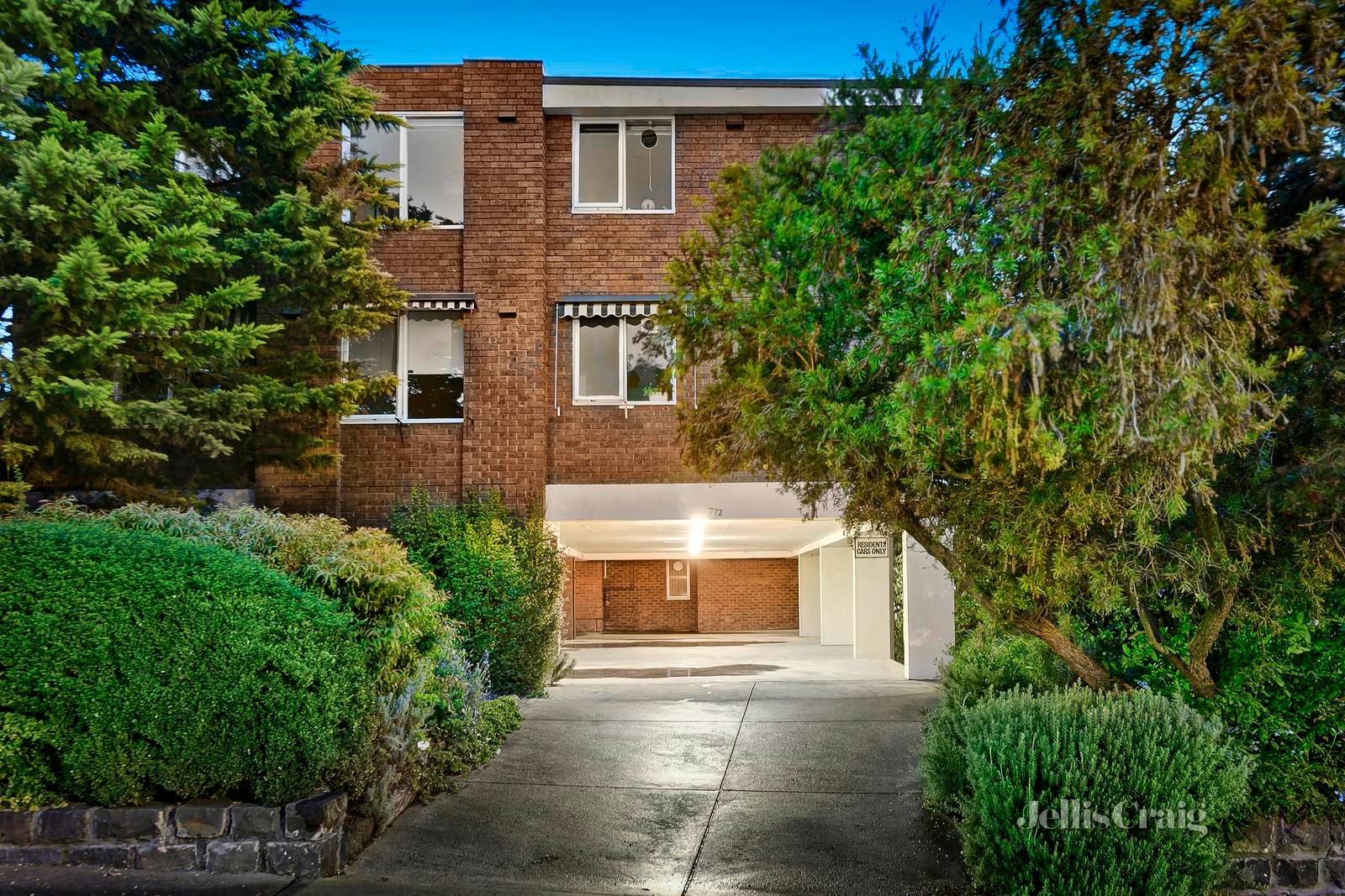 8/772 Burwood Road, Hawthorn East image 7