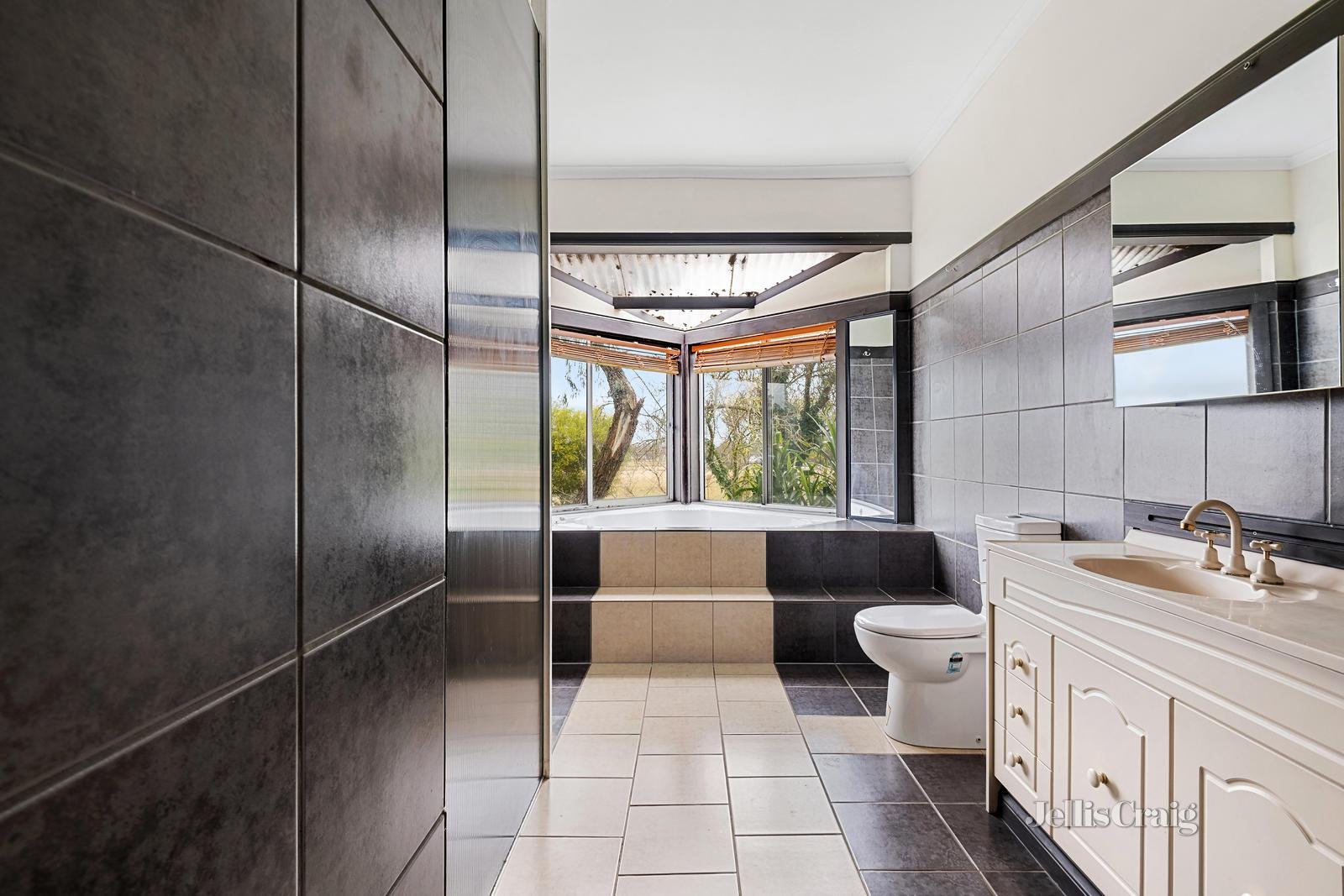 878 Greenhalghs Road, Bunkers Hill image 13