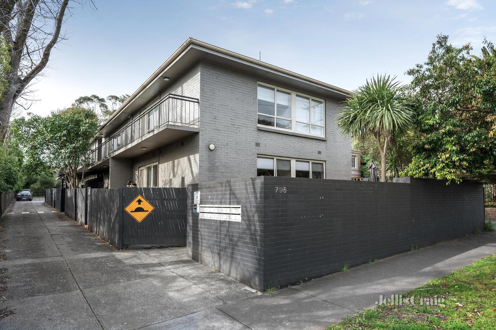 8/795 Burwood Road, Hawthorn East image 1