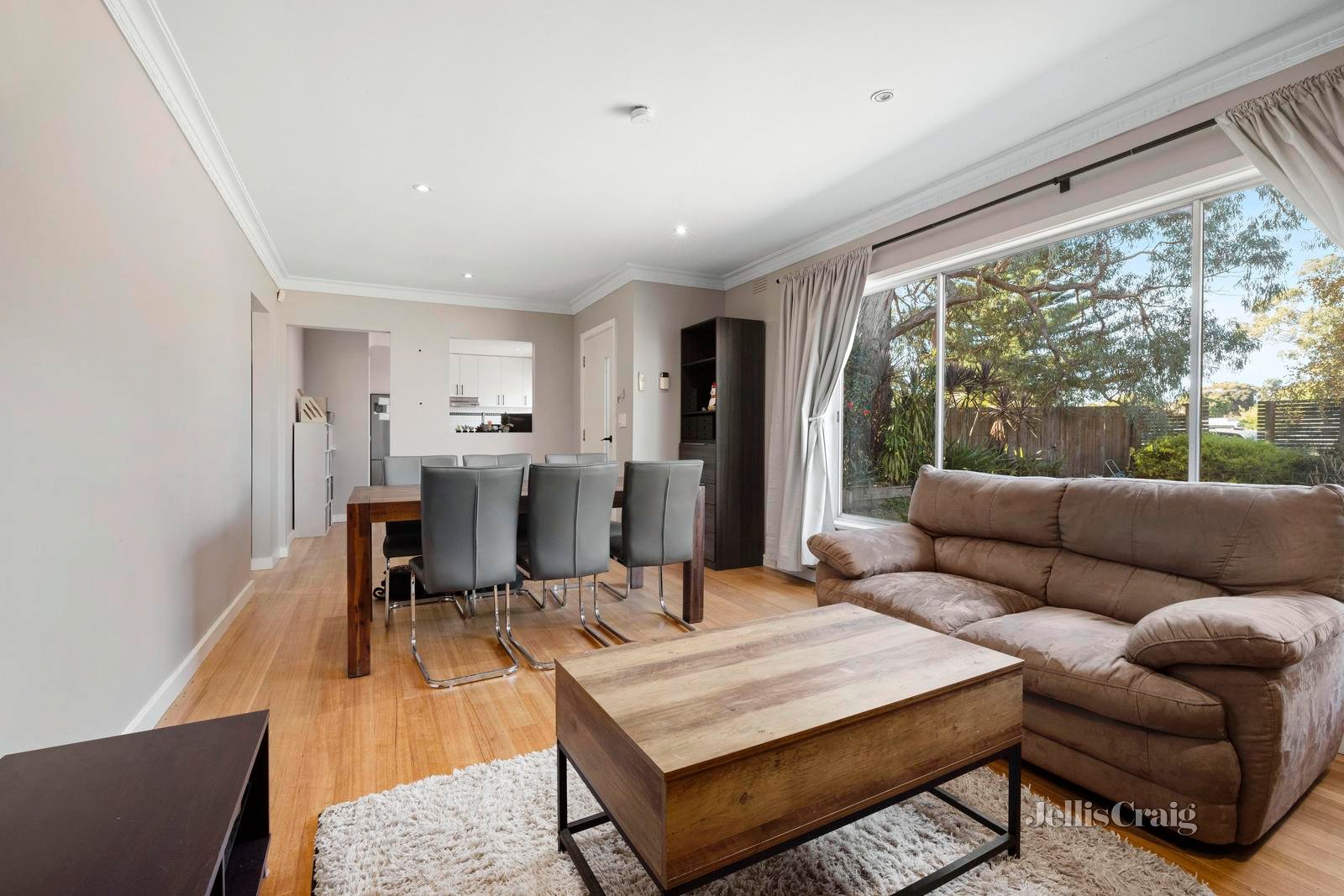 88 Ashenden Square, Rosebud image 2