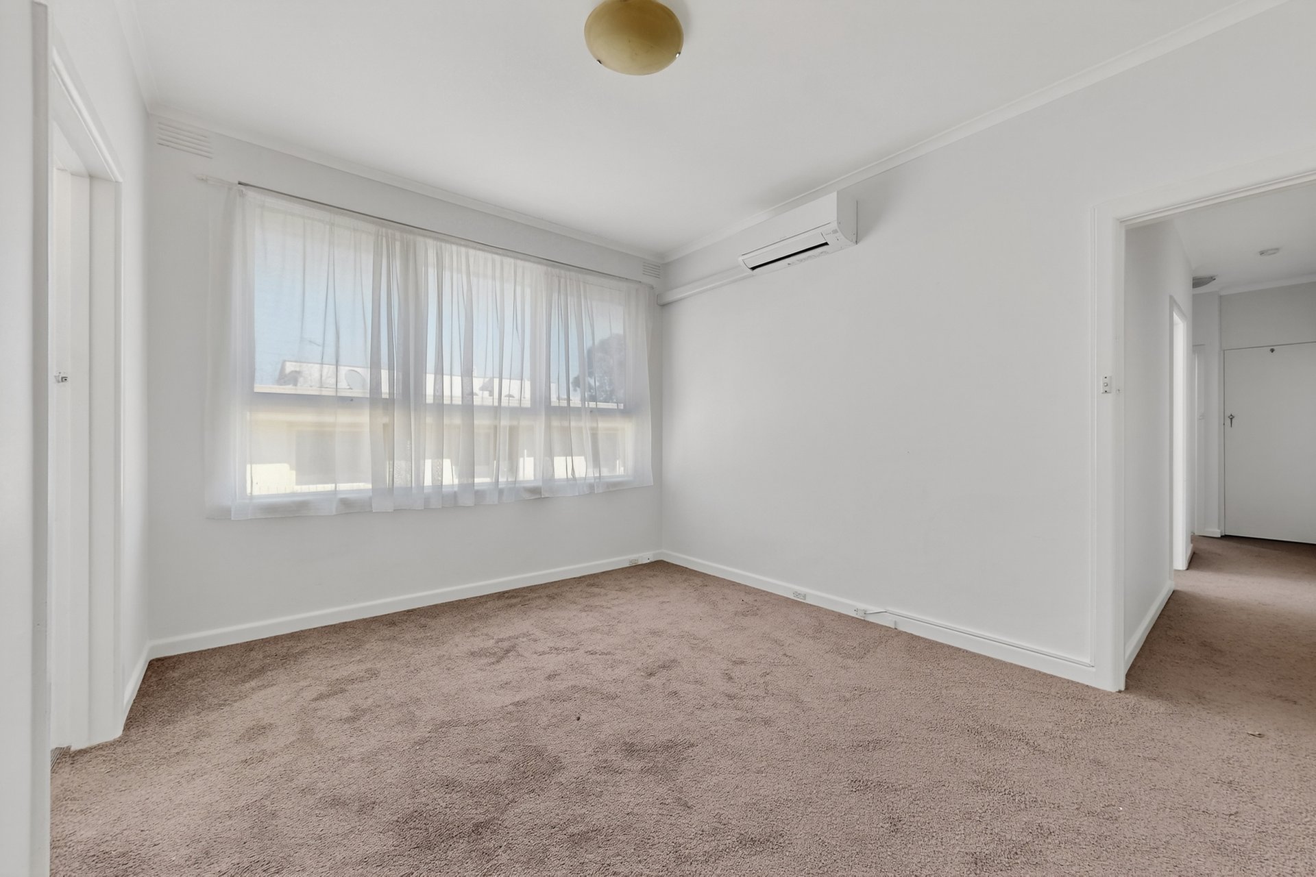 8/8 Austin Avenue, Elwood image 2