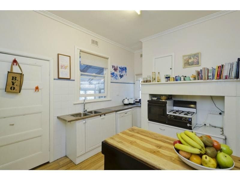 88 Challis Street, Newport image 5
