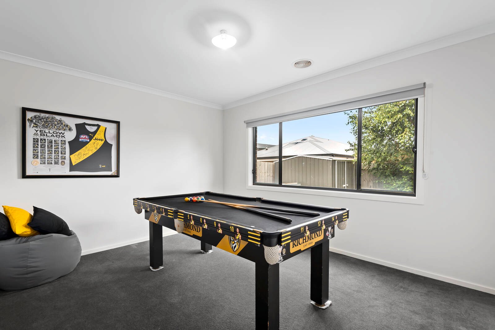 Property Gallery Thumbnail 12