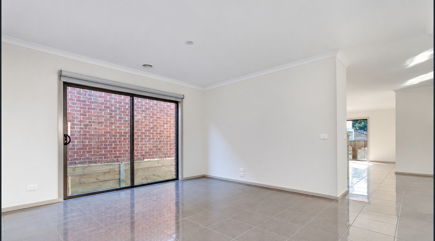 88 Evans Drive, Croydon image 2
