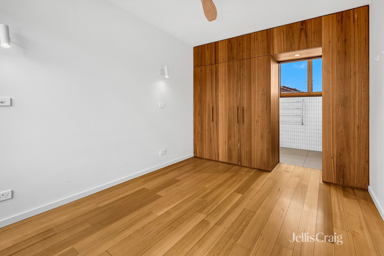 88 Glenlyon Road, Brunswick image 6