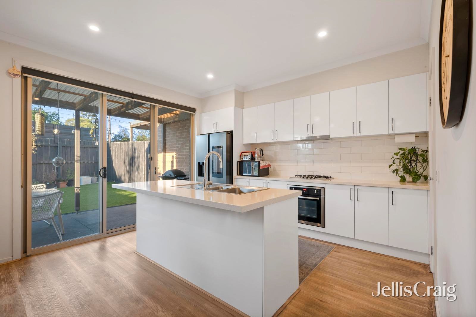 8/8 Kauri Court, Croydon image 5
