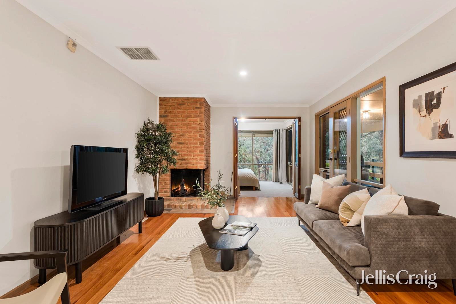 88 Merrill Crescent, Warranwood image 3