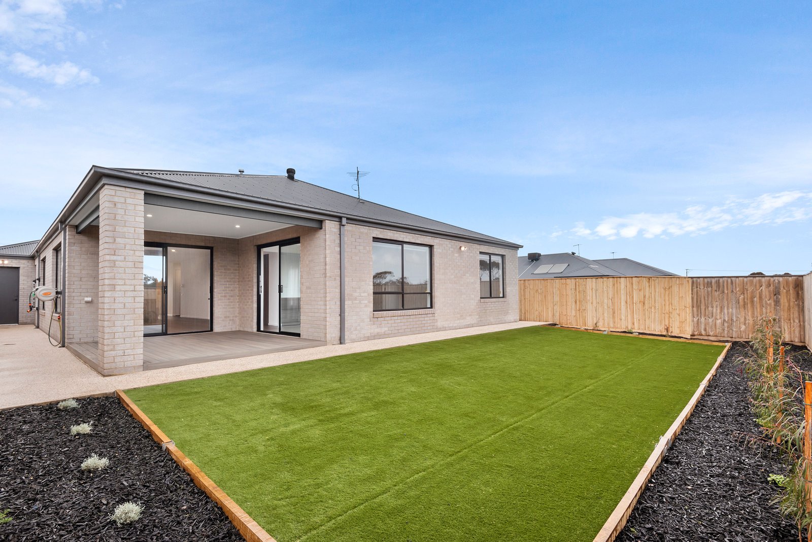 Property Gallery Thumbnail 8