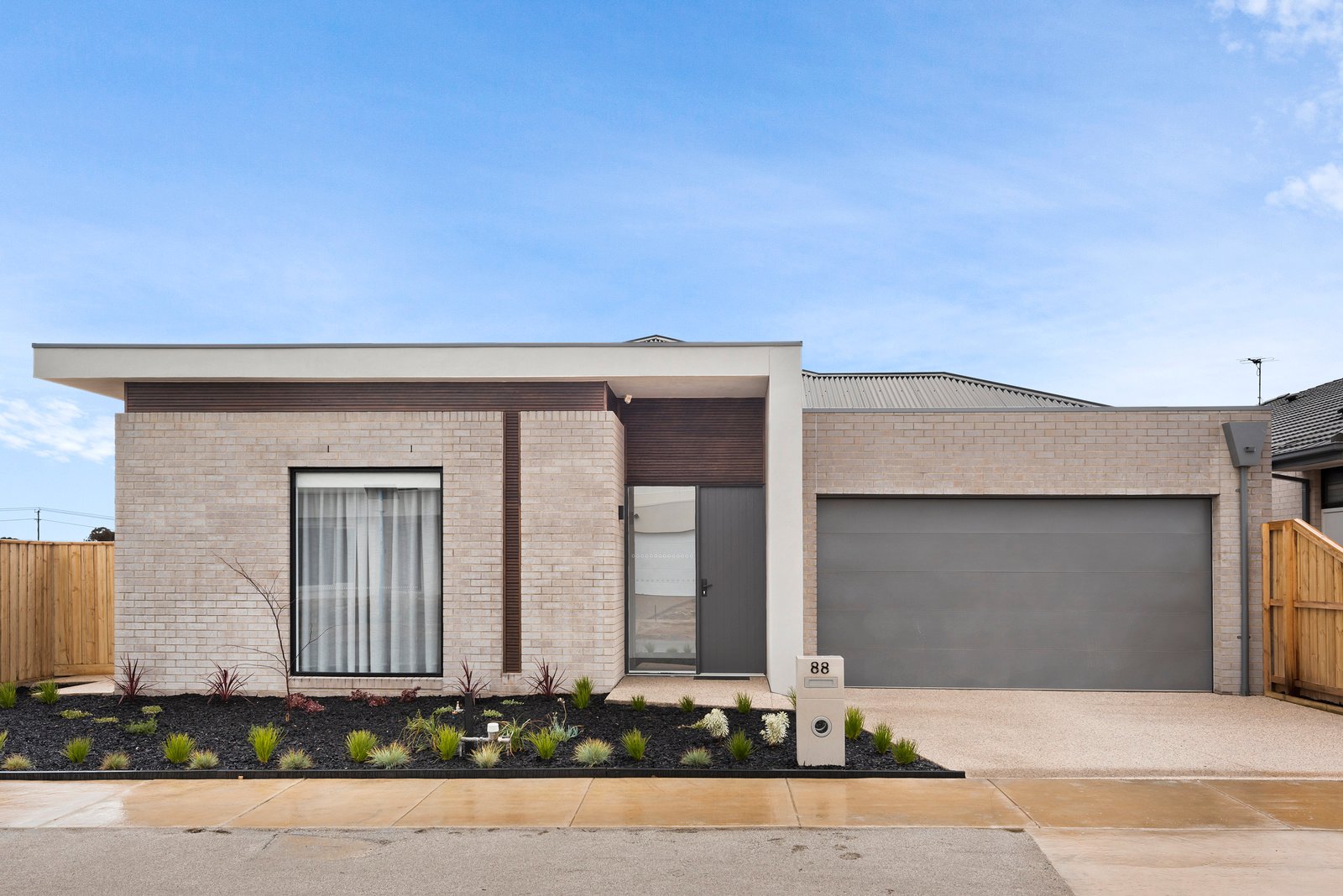 Property Gallery - Main Image