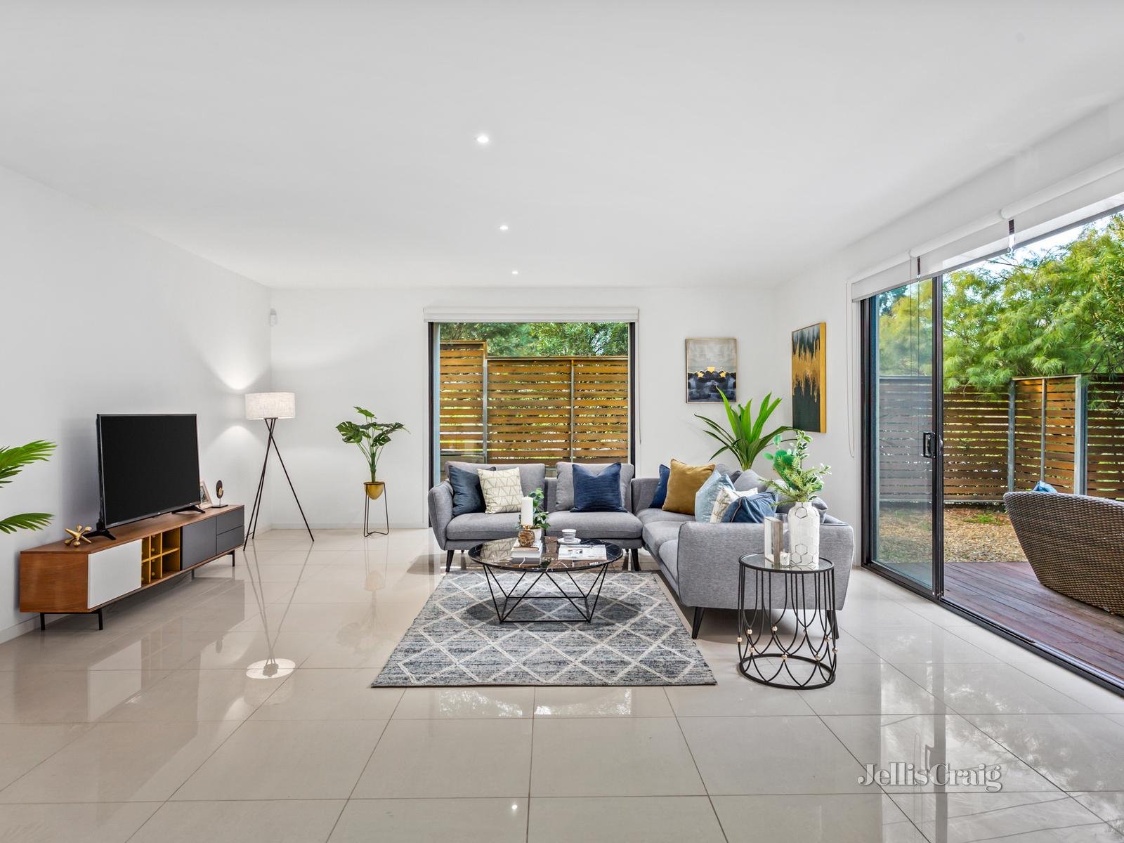 88 Thea Grove, Doncaster East image 5