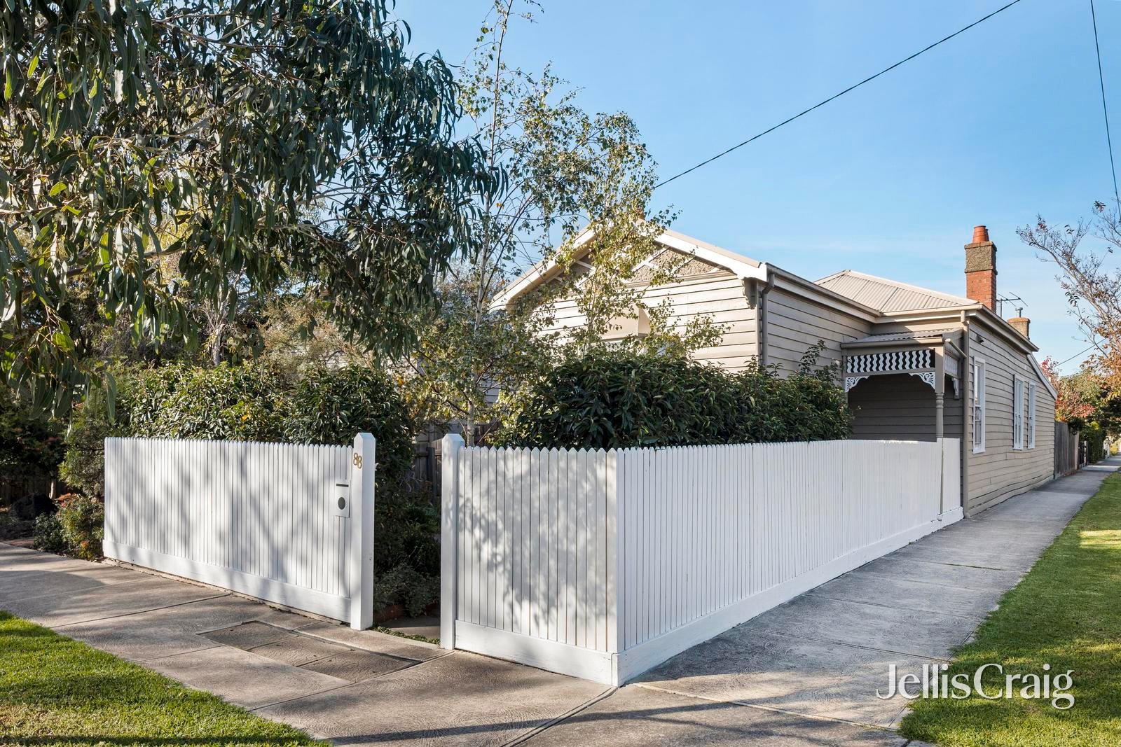 88 Thomson Street, Northcote image 2