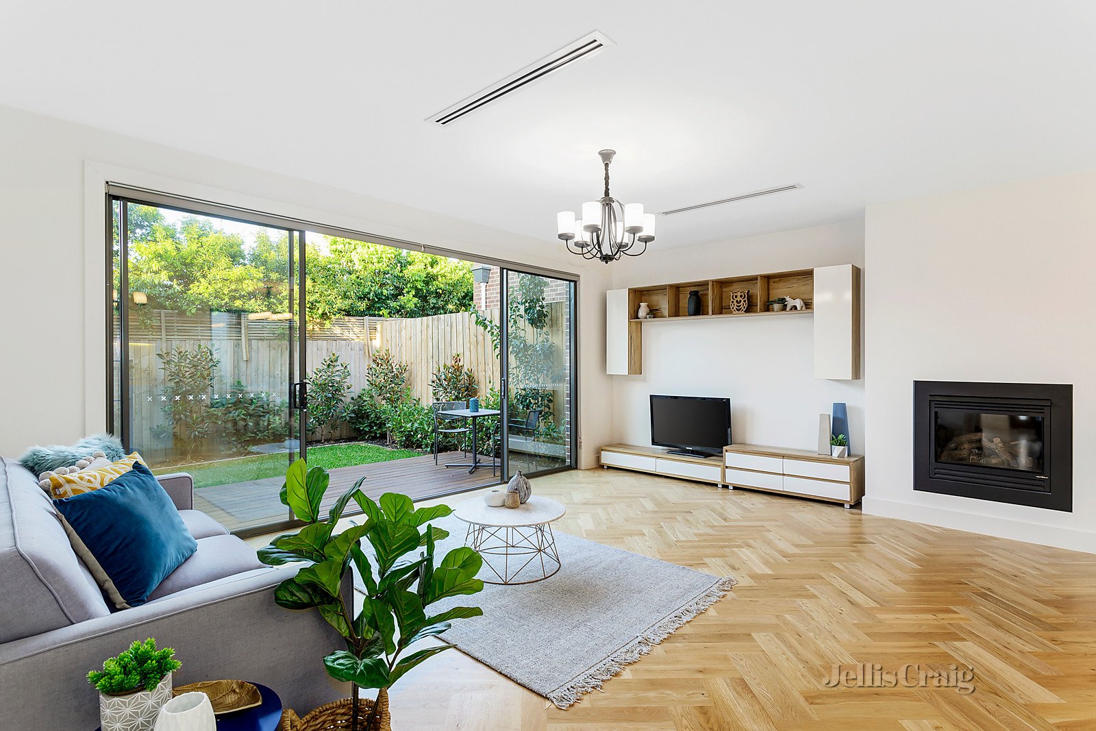 8/81-83 Glenair Court, Templestowe Lower image 4