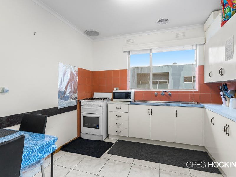 8/83 Railway Street North, Altona image 3