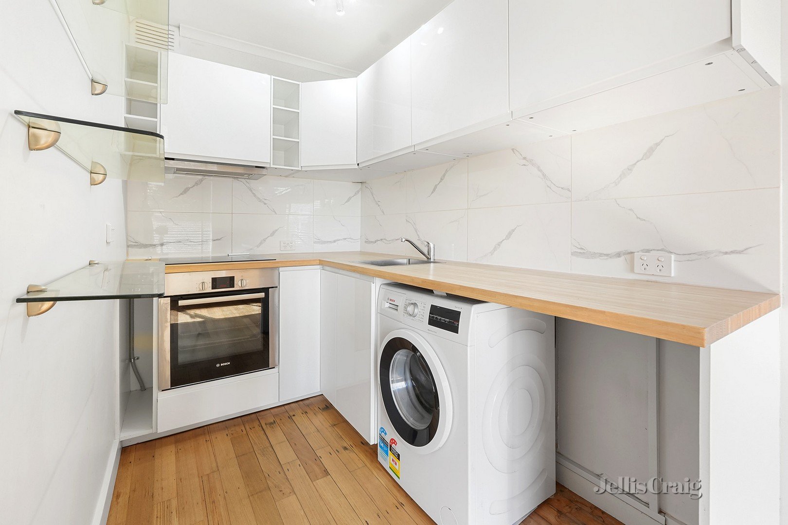 8/84 Latrobe Street, Mentone image 3