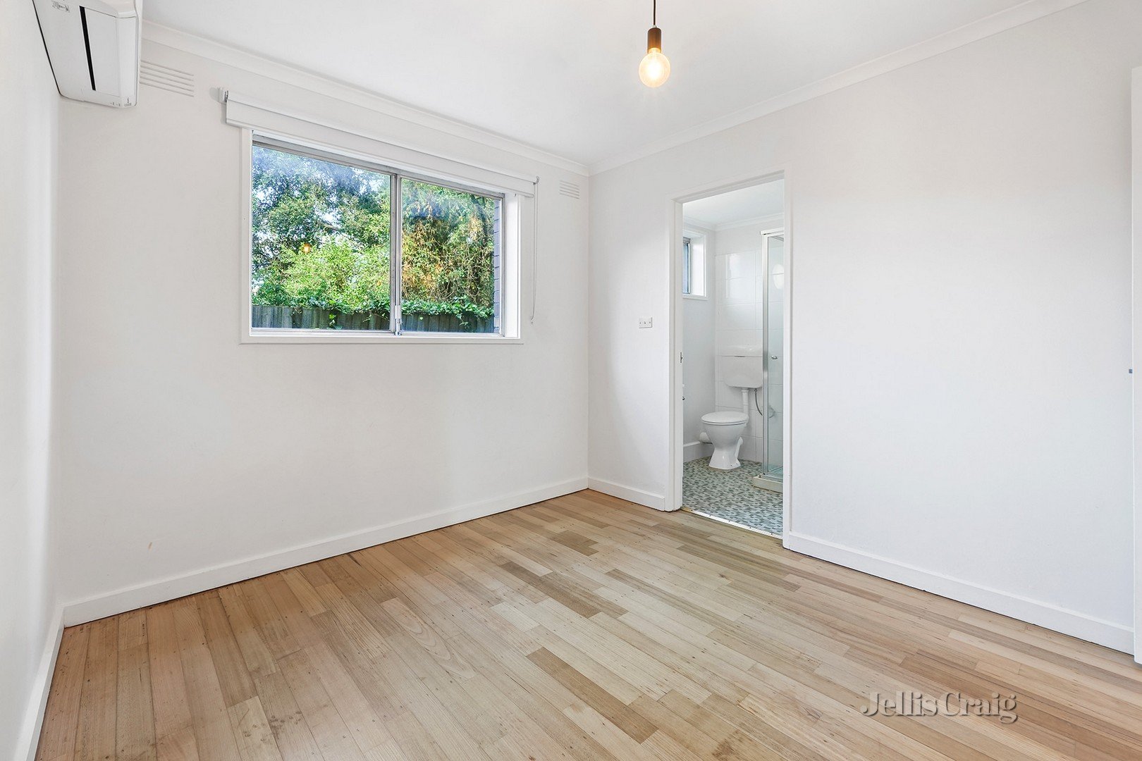 8/84 Latrobe Street, Mentone image 5