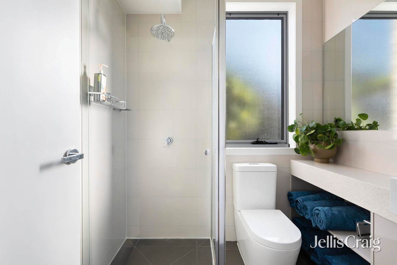 8/86-88 Royal Parade, Reservoir image 7