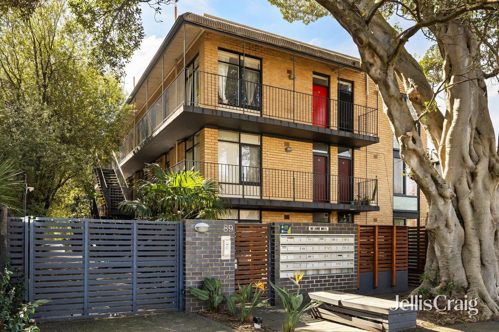 8/89 Denham Street, Hawthorn image 5