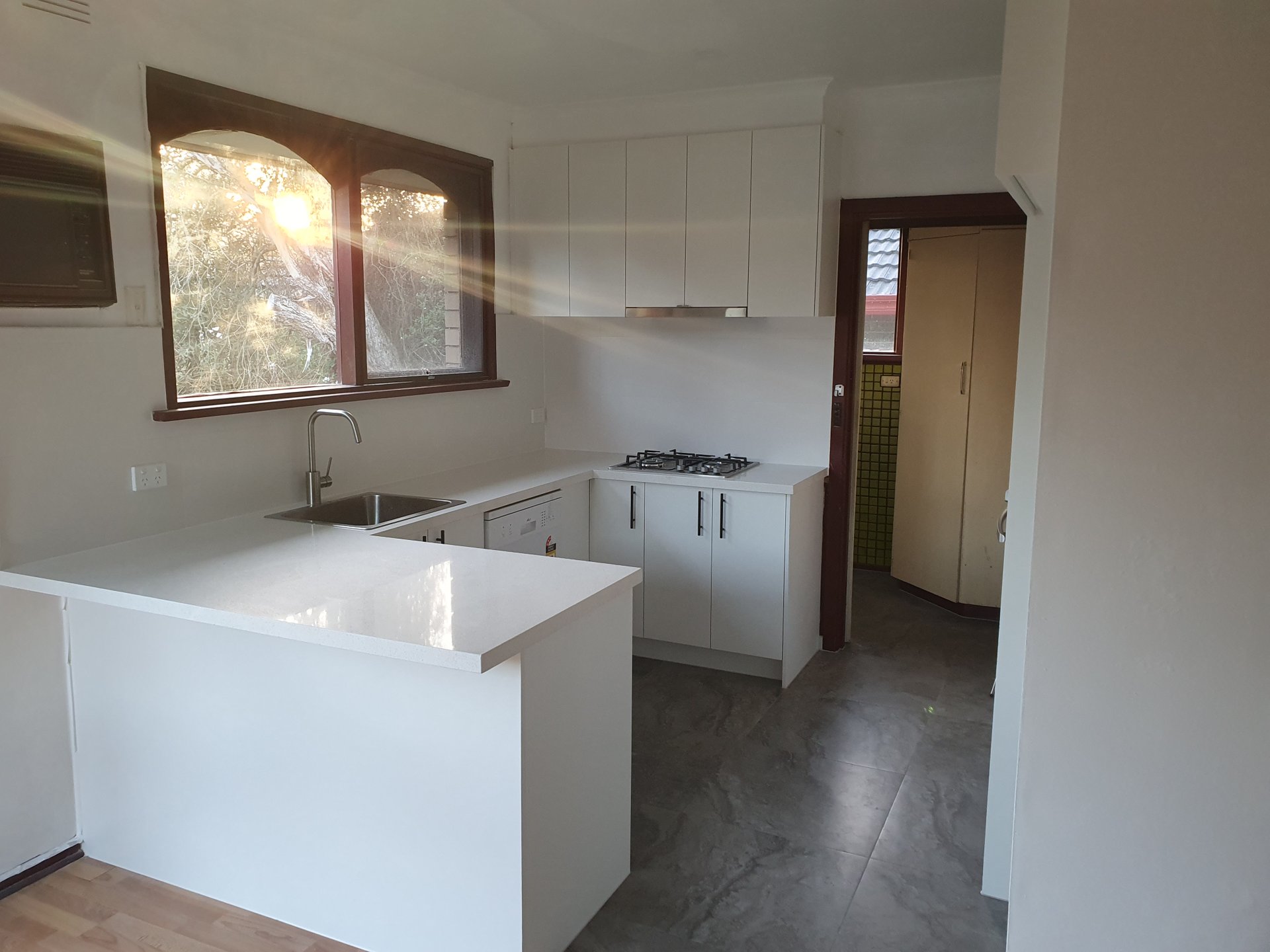 889 High Street Road, Glen Waverley image 2